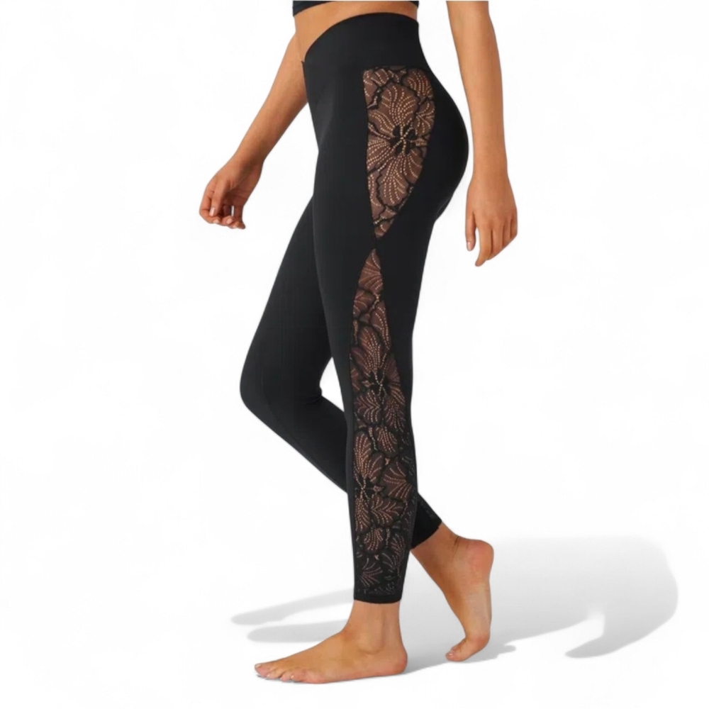 Halara Softlyzero High Waisted Crossover Contrast… - image 1